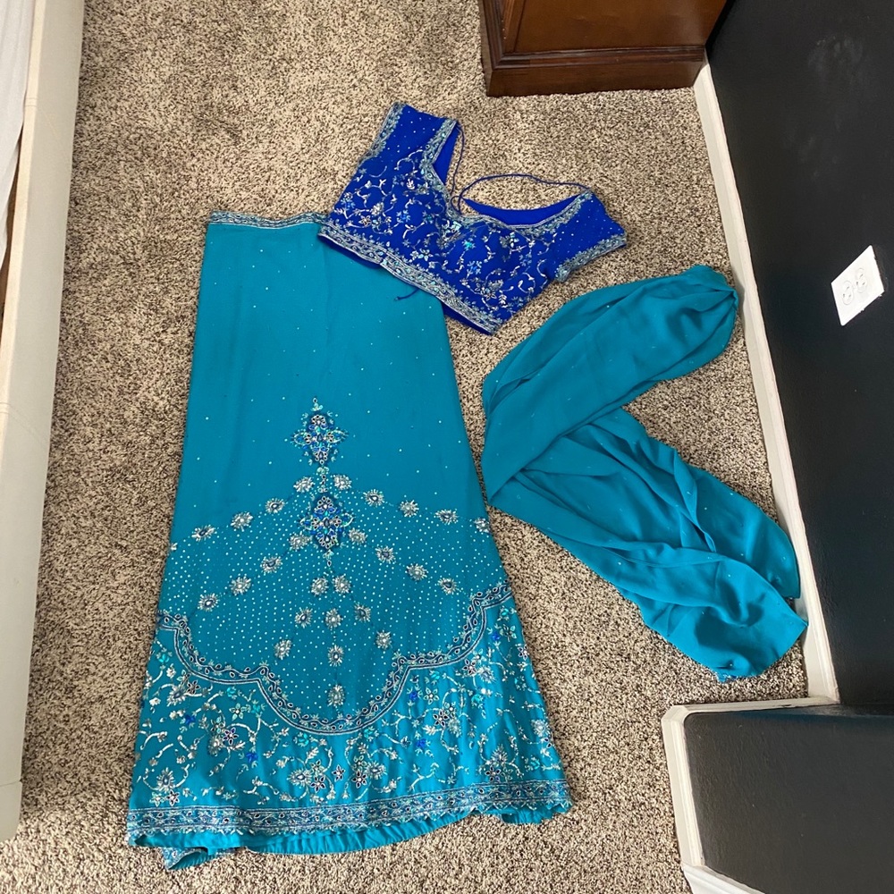 Blue lengha